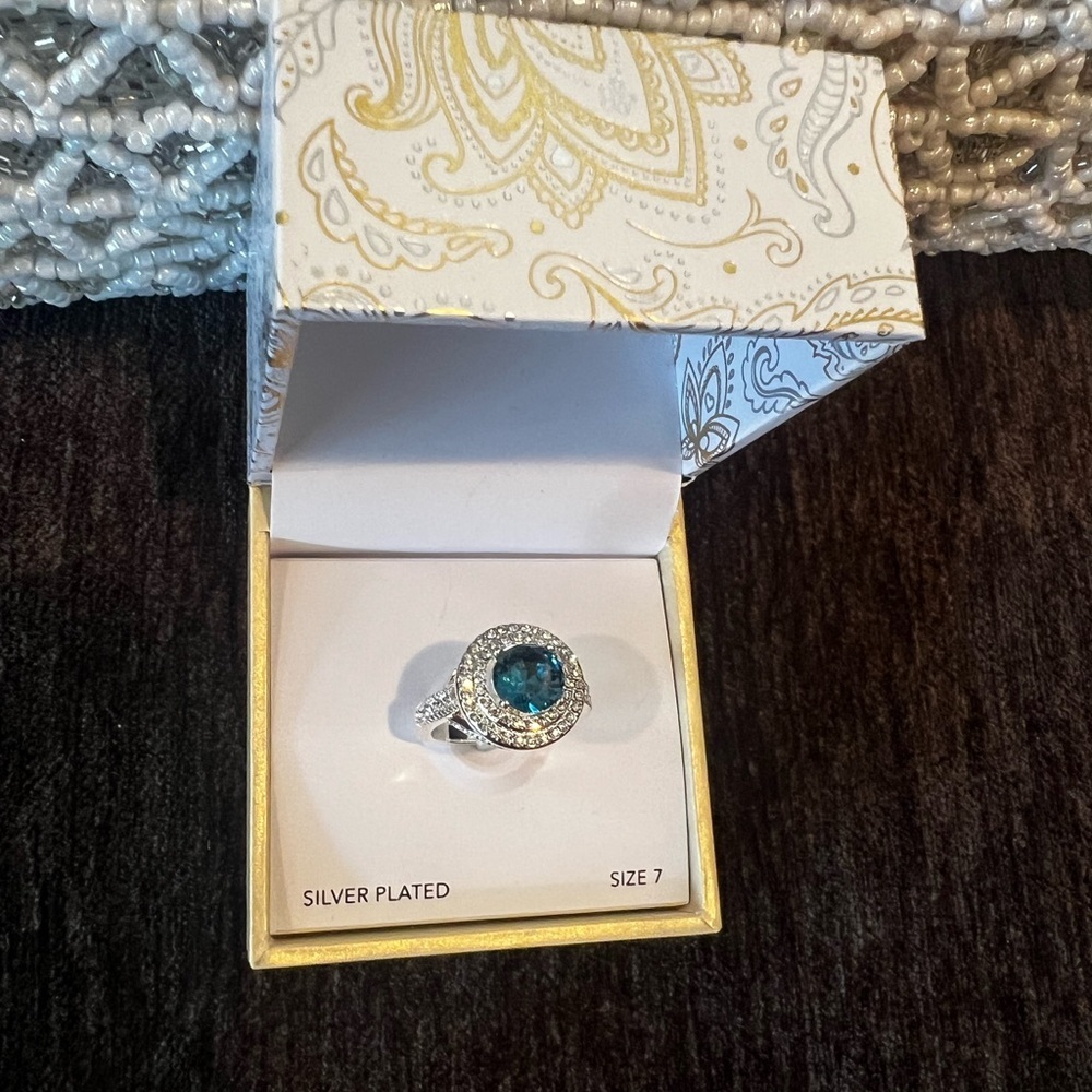 Silver-Tone Pavé & Color Crystal Solitaire Ring/size 7 - Picture 12 of 15
